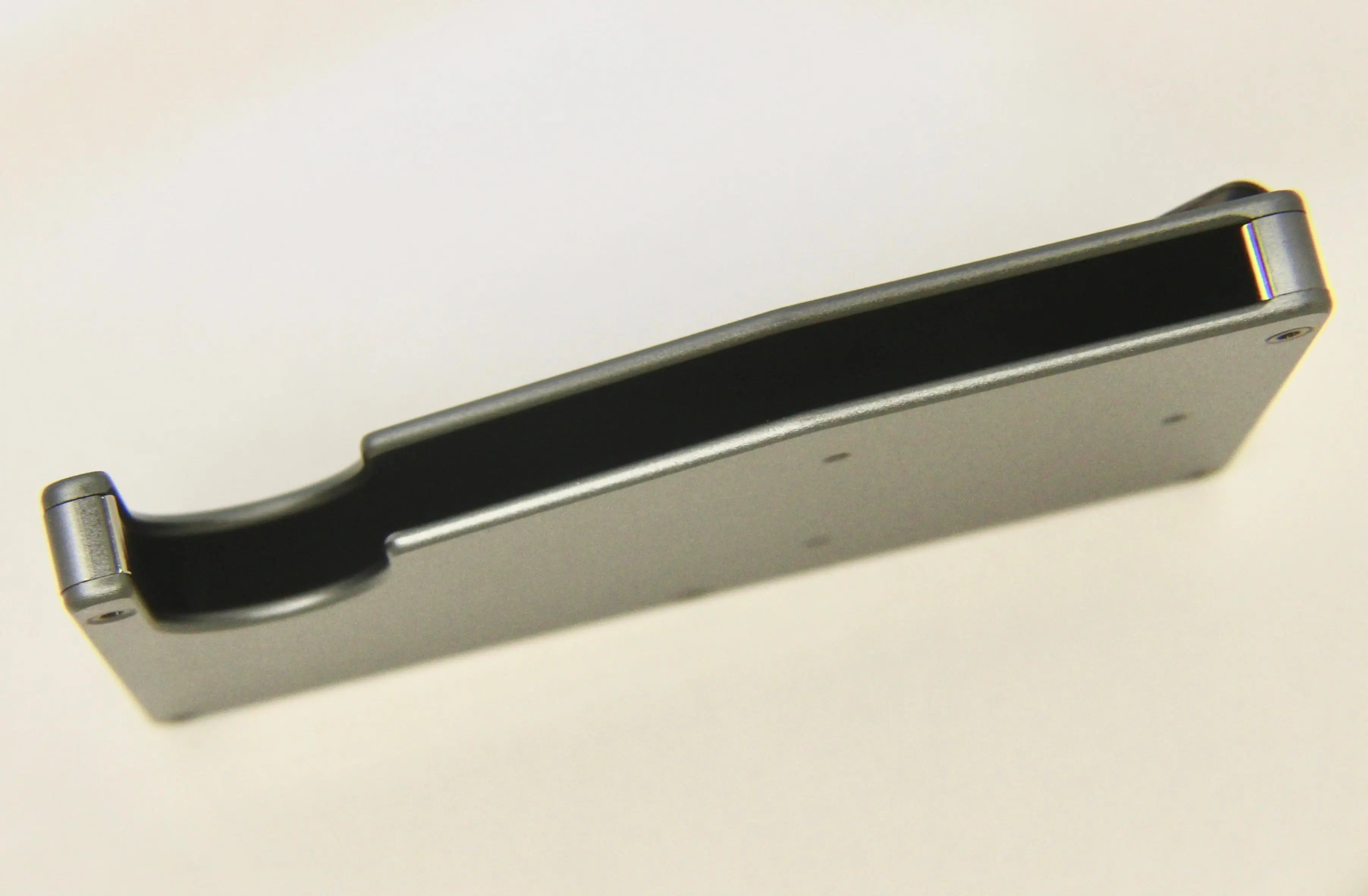 Card Holder Aluminum Case Metal with GPS Holder Trust Media 365 airtag-holder