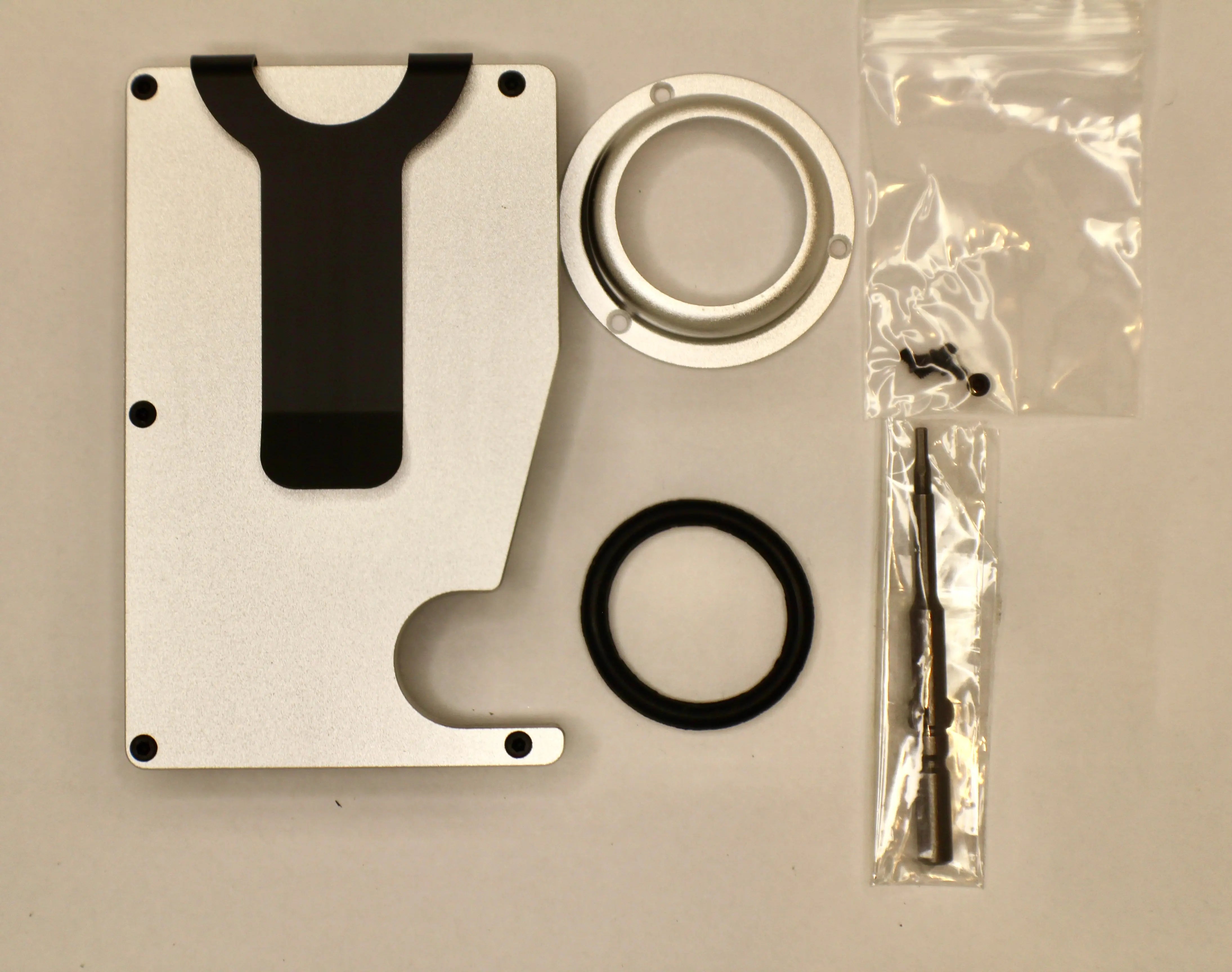 Card Holder Aluminum Case Metal with GPS Holder Trust Media 365 airtag-holder