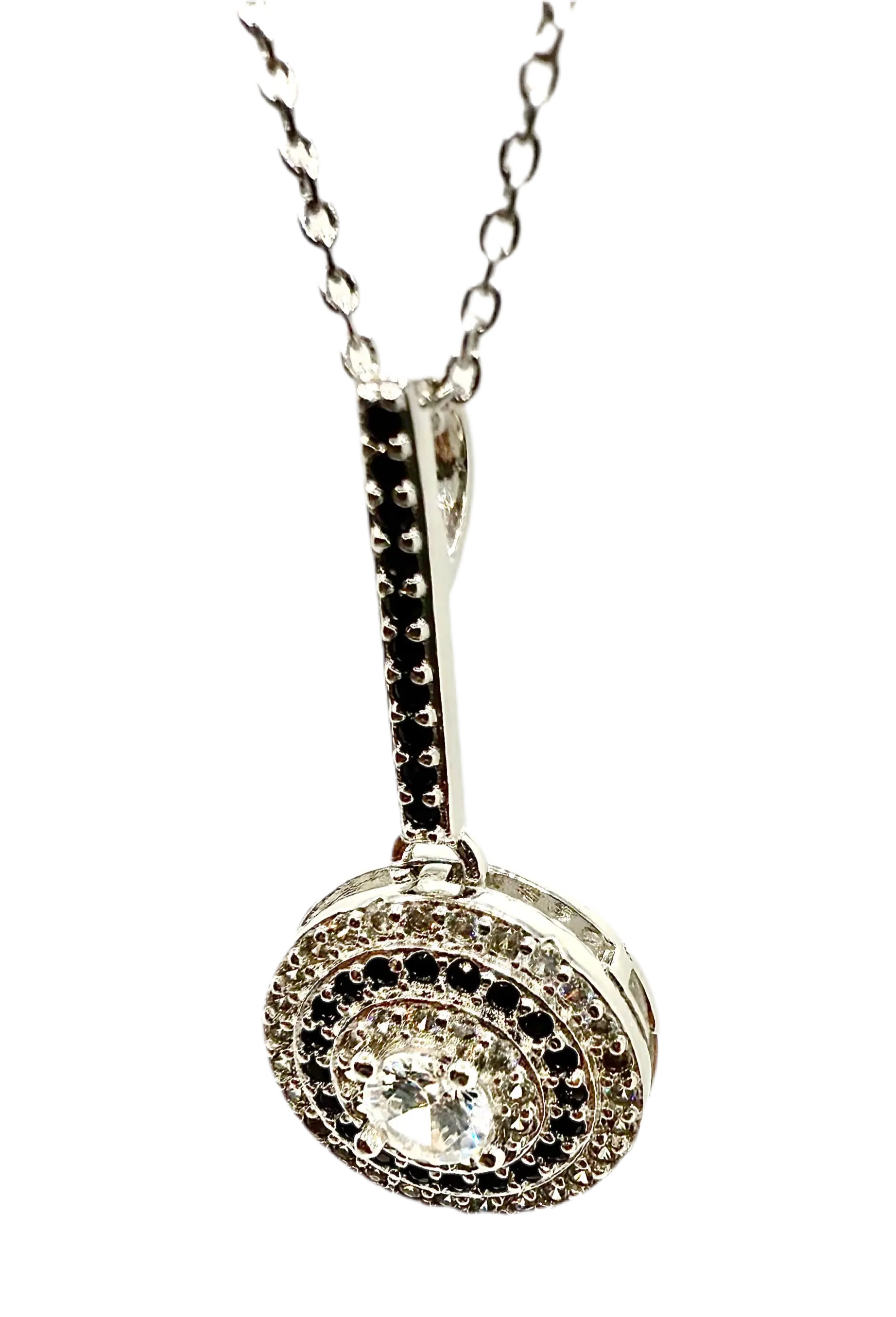 Elegant Slide Necklace – Timeless Round Black Pendant Jewelry Generic